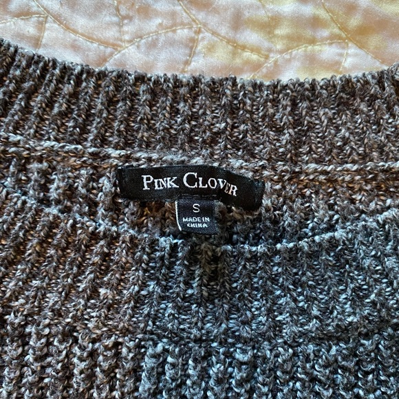 Pink Clover Brynn side button detail pullover - Picture 2 of 2